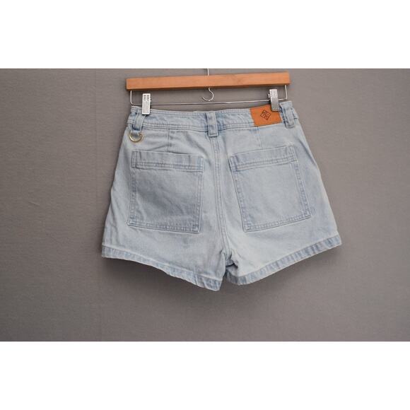 Roark Women’s Hwy Shorts 26 Jeans Front Patch Pocket Light Wash High Rise - Picture 2 of 4
